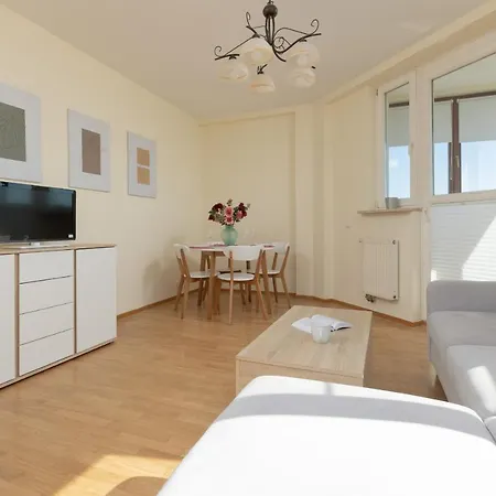 Belgradzka By Renters Apartment *