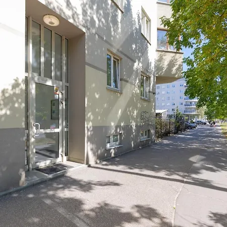 Apartment Belgradzka By Renters Warschau